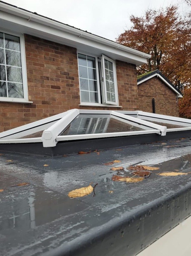 Roof lantern set into a new flat roof